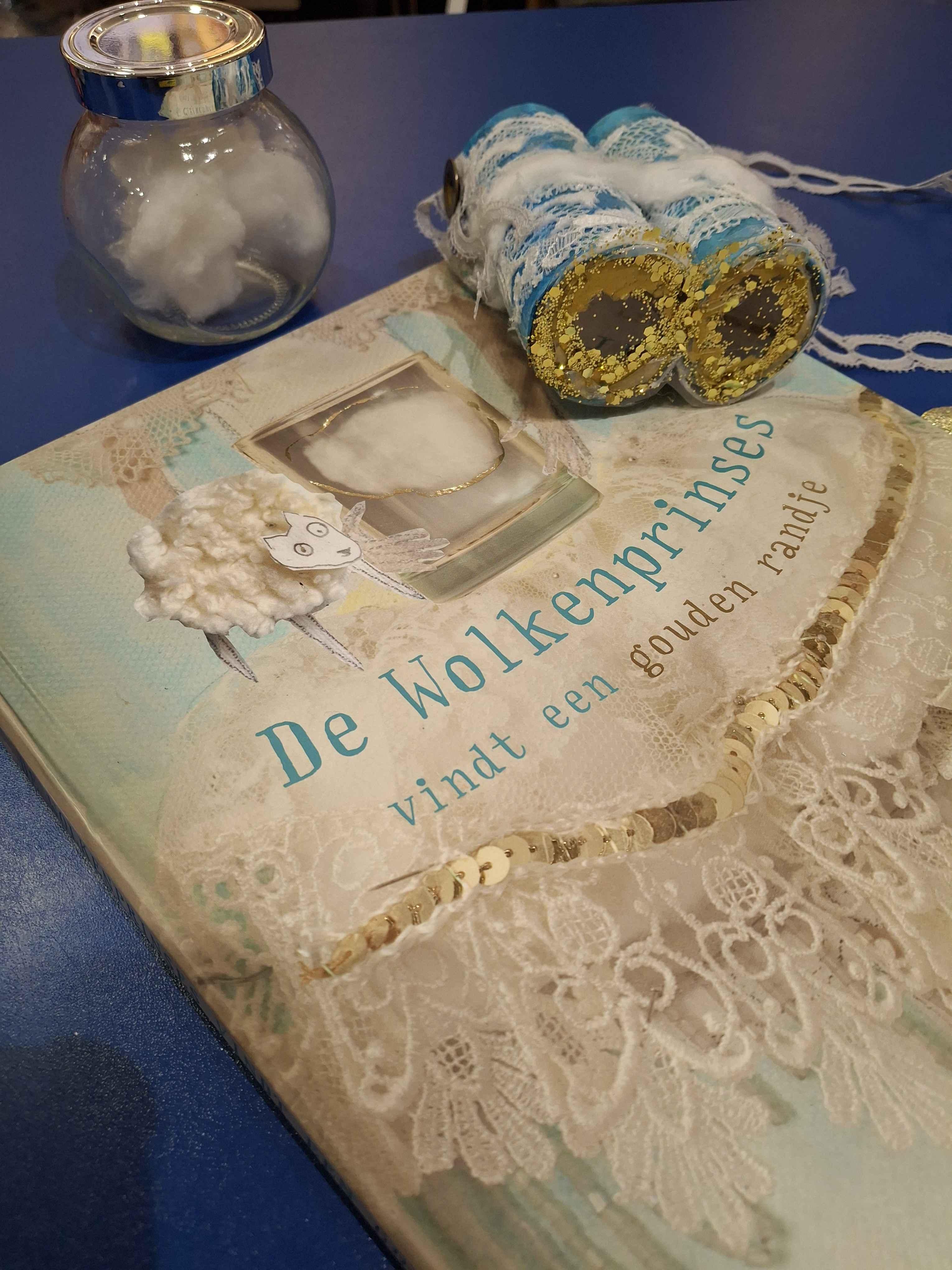 Kleuterknutselkriebels : Wolkenkijker maken rond het verhaal: De wolkenprinses vindt een gouden randje bij REST - Foto