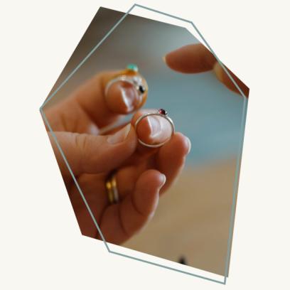 Zilveren ring met geboortesteen