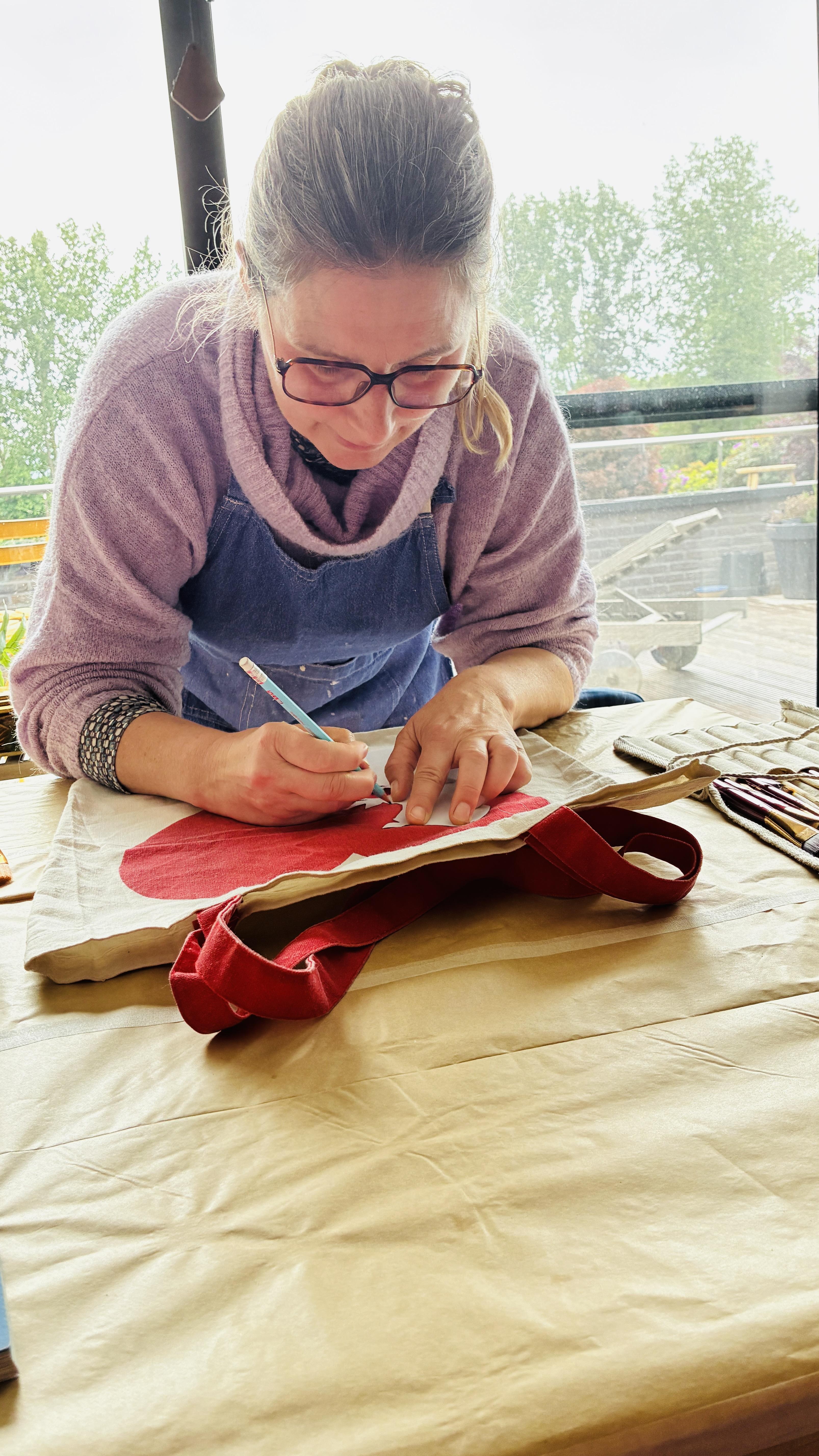 Troosttas met gessoprint - Foto