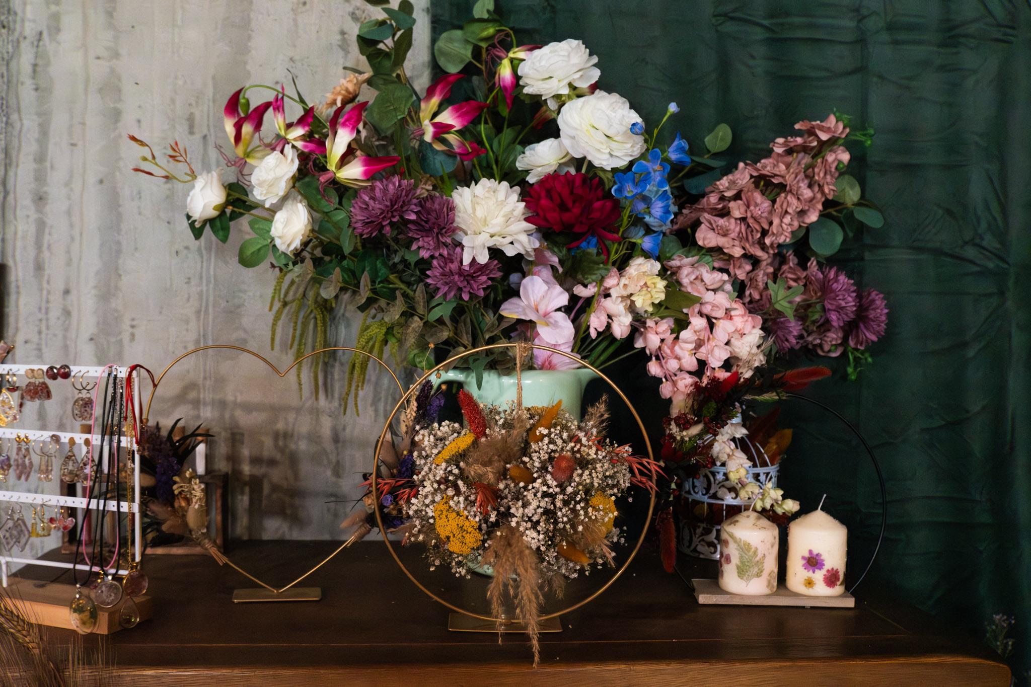 Workshop Bloemenwolkje met droogbloemen voor groepen - Foto