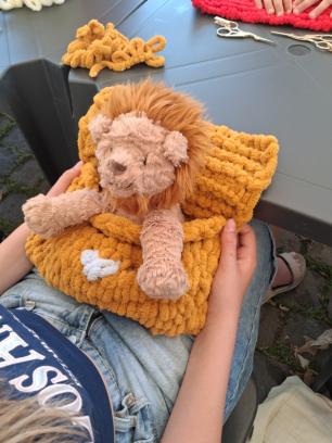 DIY Pakket kids: Maak zelf een zacht slaapzakje voor je knuffel of pop – gewoon met je handen!