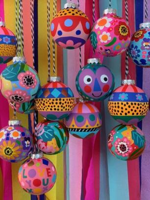 Gepersonaliseerde kraft kerstballen schilderen - Baubles & bubbles