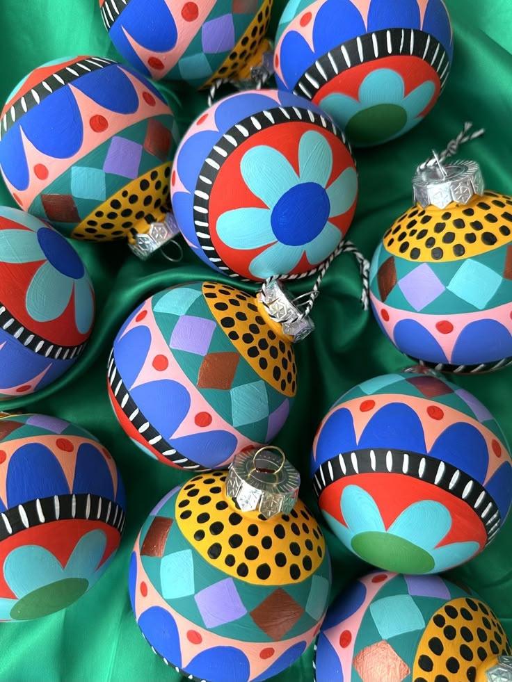 Gepersonaliseerde kraft kerstballen schilderen - Baubles & bubbles - Foto