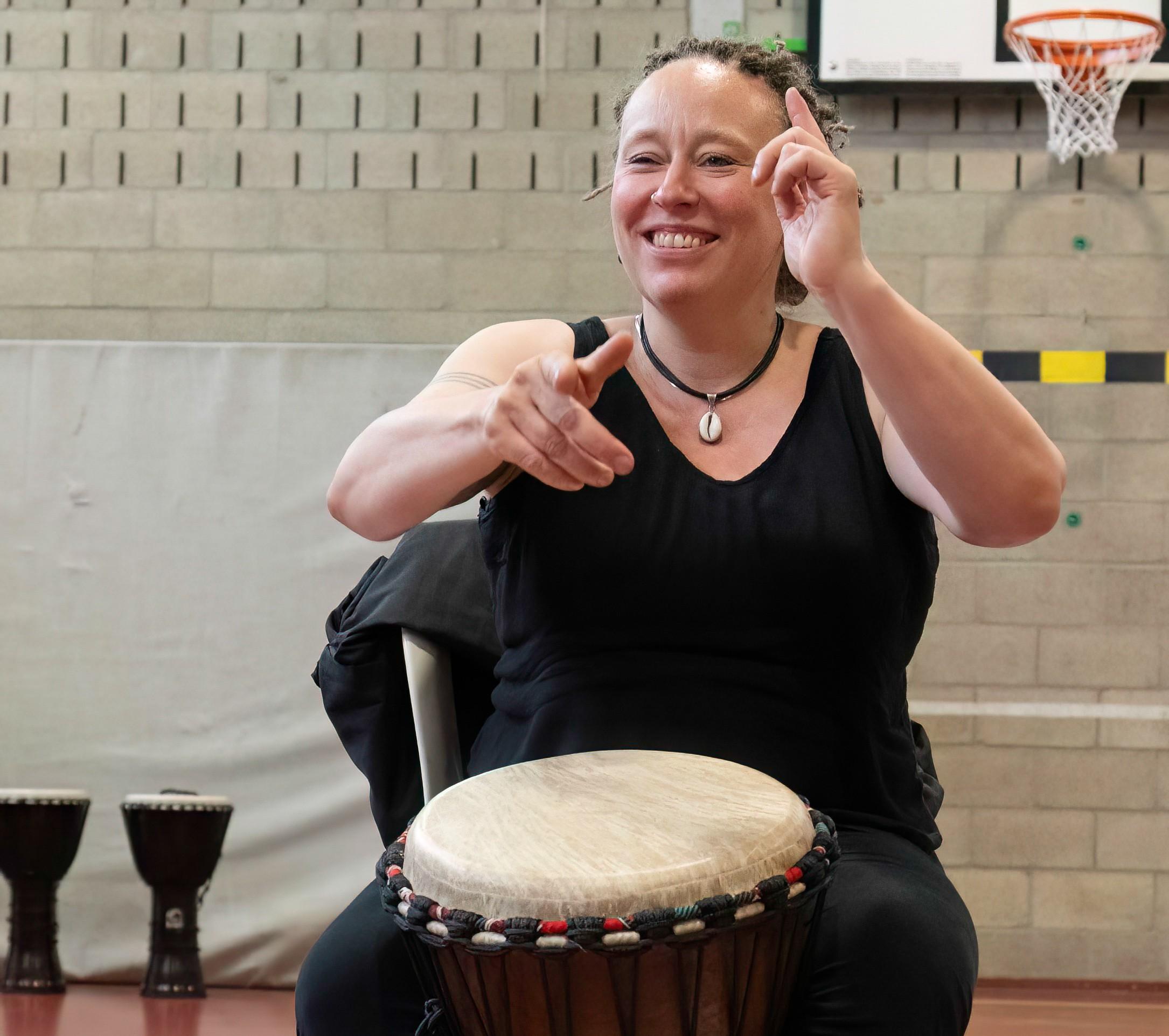 Afrikaanse percussie op djembé - Foto