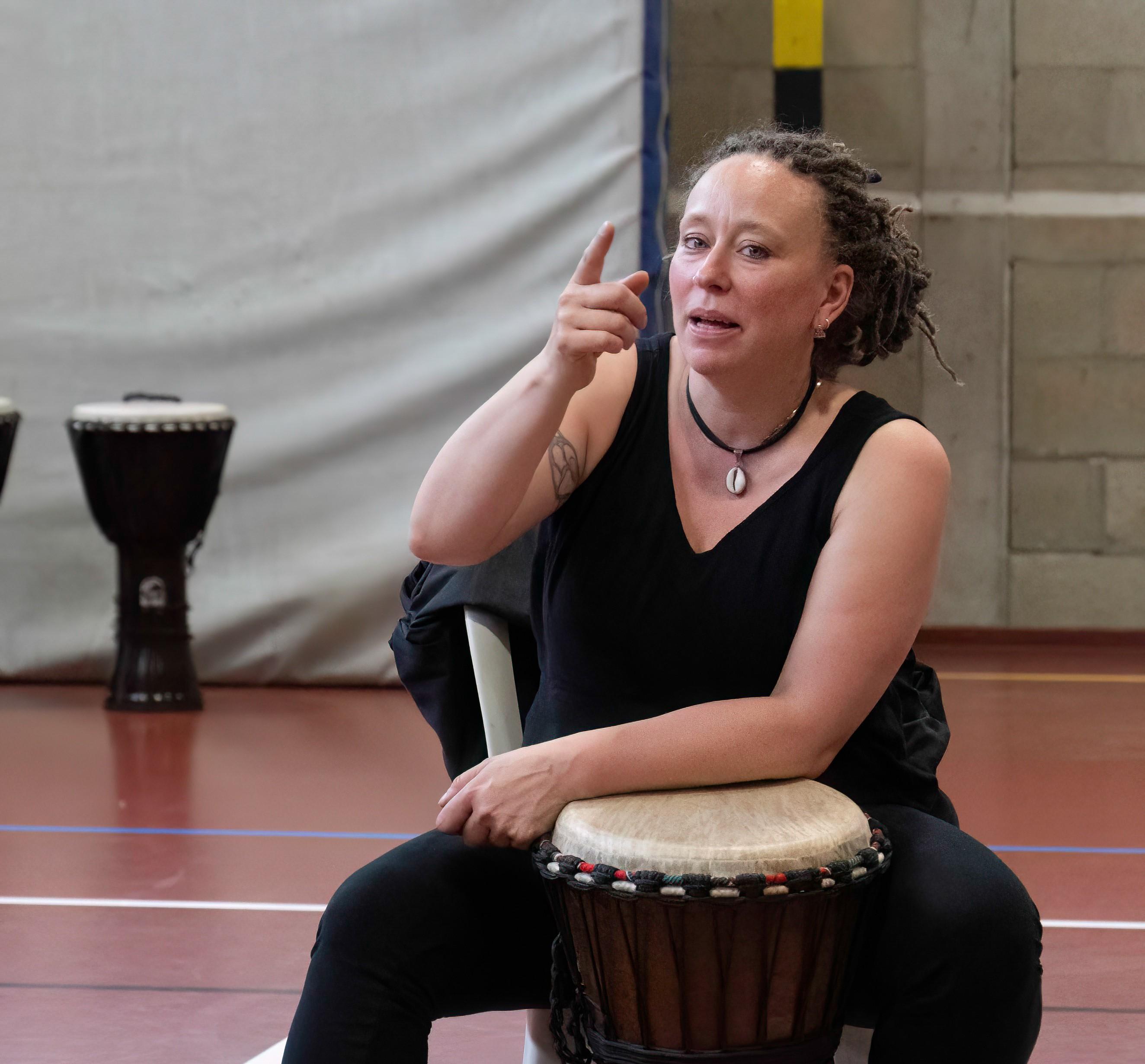 Afrikaanse percussie op djembé - Foto