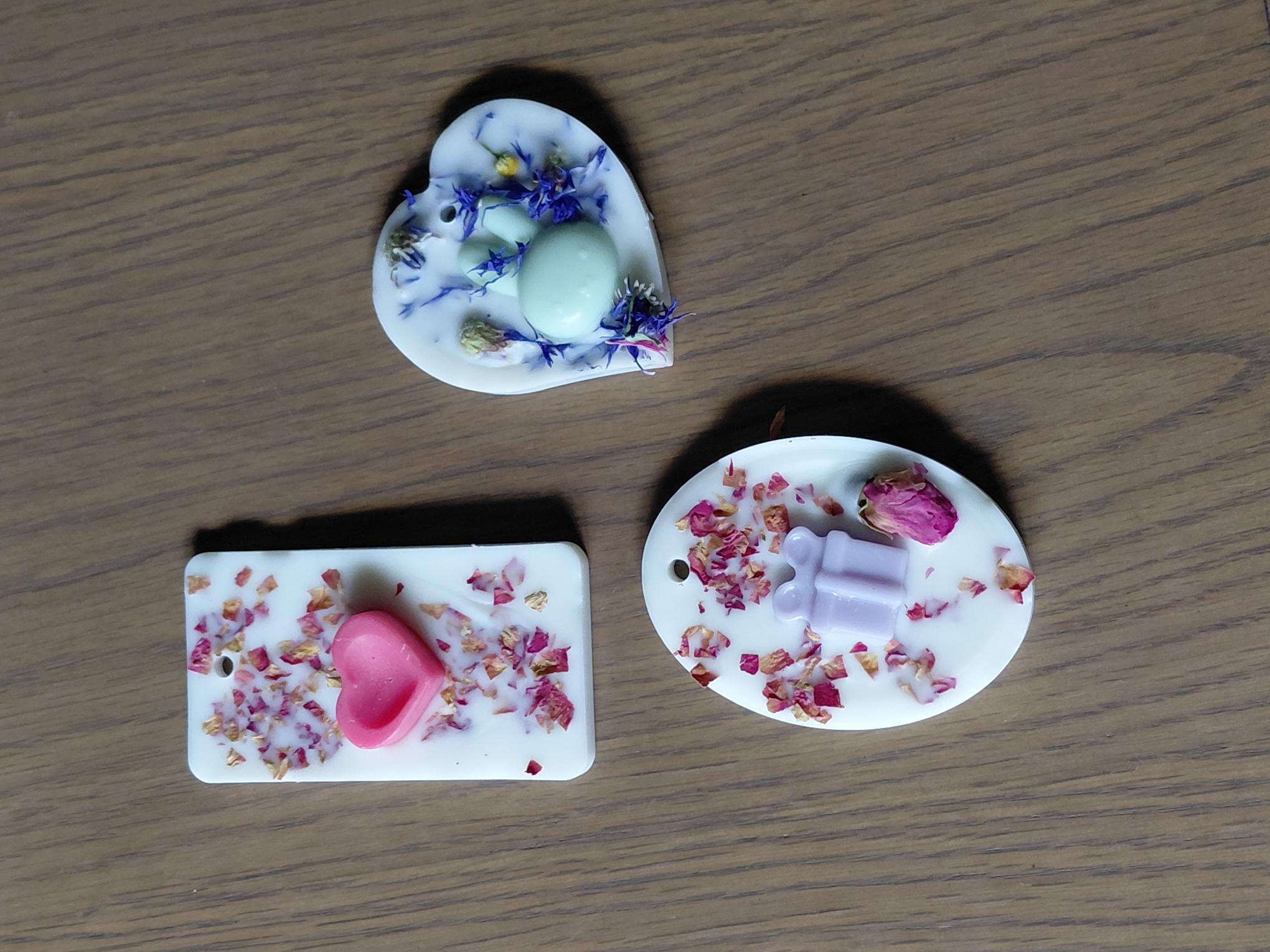 Geurhangers maken met sojawas (ouder-kind)