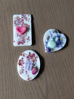 Geurhangers maken met sojawas (ouder-kind)