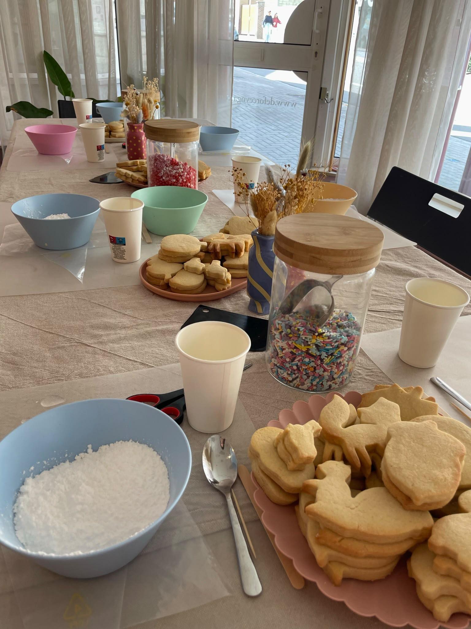 Teambuilding: creatieve workshop koekjes versieren - Foto
