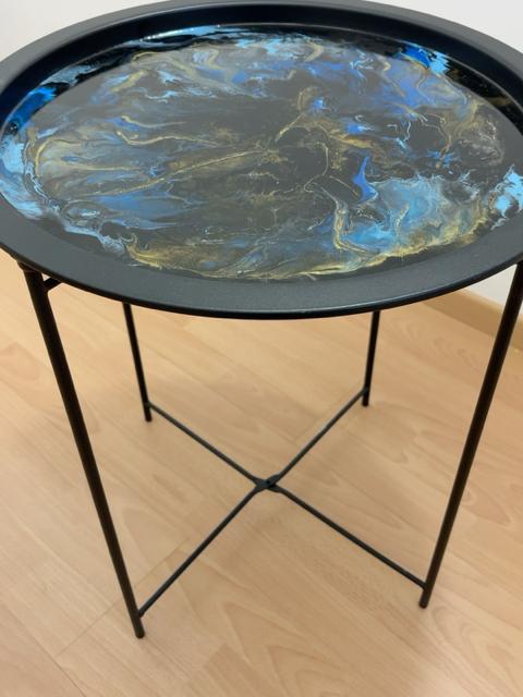 Tafeltje met epoxy - Foto