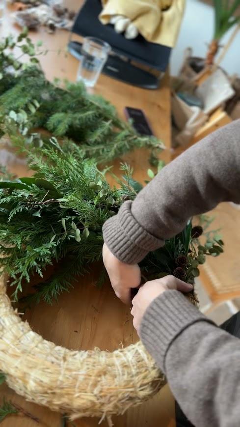 🎄 Workshop Kerstkrans vol kerstgroen - Foto