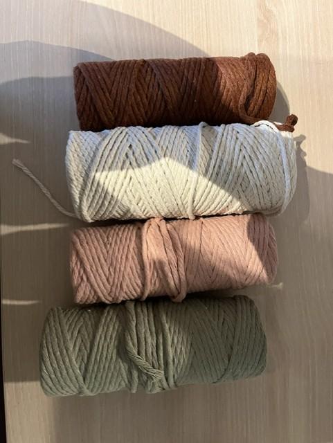 Plantenhanger maken in macramé - Foto