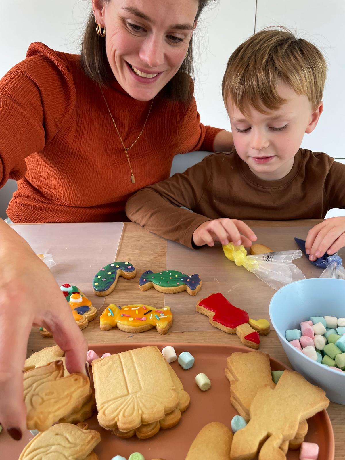 Sinterklaas koekjesatelier voor ouder en kind - Foto