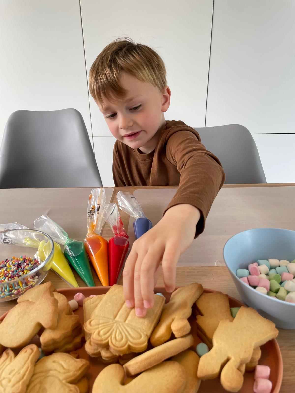 Sinterklaas koekjesatelier voor ouder en kind - Foto